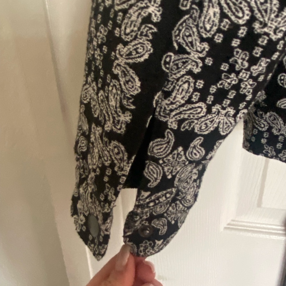 PacSun Black and White Paisley Jacket - Picture 6 of 11
